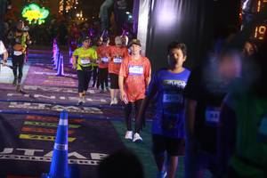 BIB: 012, 3970
                            <button type="button" onclick="openModal(26275241)" class="btn btn-primary btn-sm float-right btn-popup" data-toggle="modal" data-target=".modal-high-quality">
                        <i class="fas fa-shopping-cart"></i> Add to Cart
                    </button>
                                            <button type="button" onclick="isThisMe(26275241, true)" class="btn btn-success btn-sm float-right btn-popup btn-isme hidden" data-toggle="tooltip" data-placement="bottom" title="นี่คือรูปของคุณใช่ไหม คลิกที่นี่เพื่อเอาเข้าอัลบั้ม">
                        <i class="fas fa-plus"></i> Add to album
                    </button>
                    <button type="button" onclick="isThisMe(26275241, false)" class="btn btn-warning btn-sm float-right btn-popup btn-isnotme hidden">
                        <i class="fas fa-ban"></i> Remove from album
                    </button>